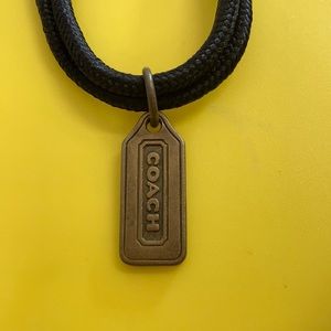 Pets Coach tag.
